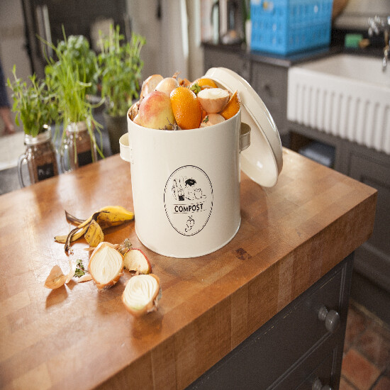 "SECRETS DU POTAGER" can for organic waste, size: 6 L, color: creamy white|Esschert Design